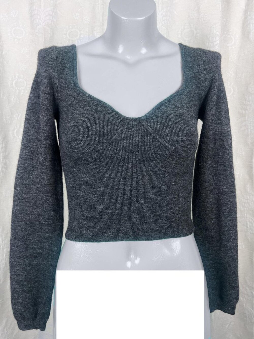 Aritzia Wilfred Greer sweater charcoal gray cropped knit wool cashmere blend M - Picture 2 of 7